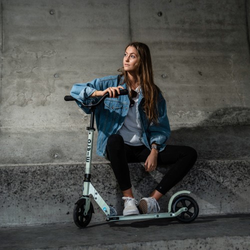 Самокат Micro серії Speed Deluxe - Колір зеленої глини (Micro)