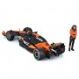 Автомодель з фігуркою - McLaren MCL38 (1:24) (Bburago)