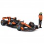 Автомодель з фігуркою - McLaren MCL38 (1:24) (Bburago)