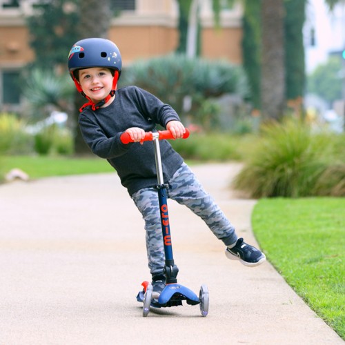 Самокат MICRO складной серии Mini Deluxe Foldable LED – Синий (Micro)