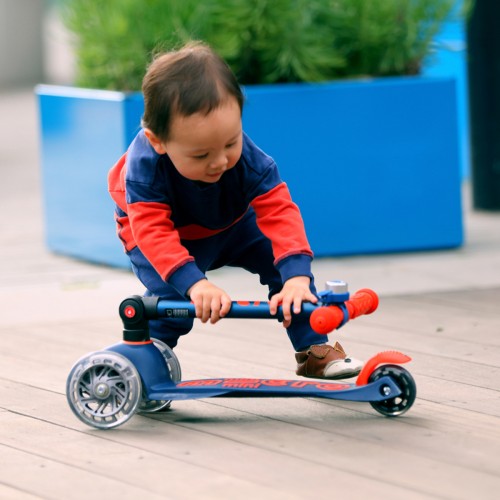 Самокат MICRO складной серии Mini Deluxe Foldable LED – Синий (Micro)