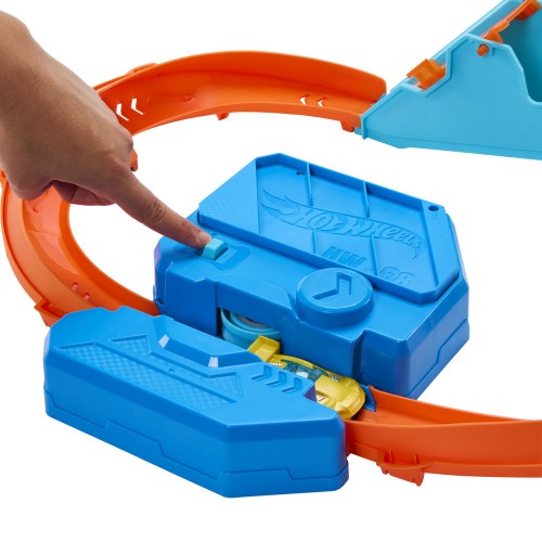 Моторизованный трек "Крутой прыжок" серии "Track Creator" Hot Wheels (Hot Wheels)