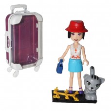 Лялька у валізці з котом, у червоній шапочці