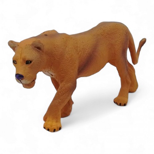 Игровая фигурка "Животный мир: Львица" (MiC) Игровая фигурка "Животный мир: Львица" (MiC)