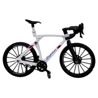 Велосипед металевий в коробці р.13x5,4x9,4см (БІЛИЙ)