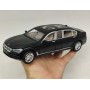 Машина "BMW 750", чорна