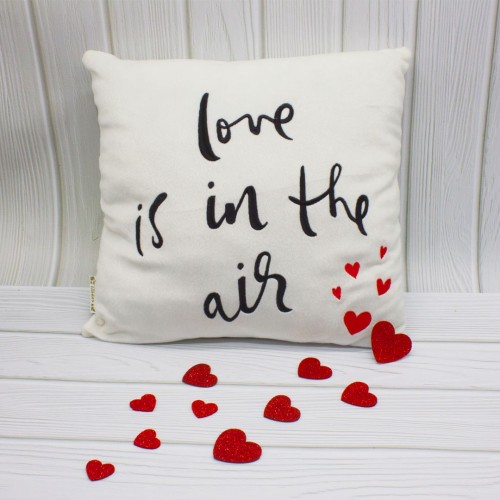 Плюшевая подушка "Любовь рядом" (MiC)