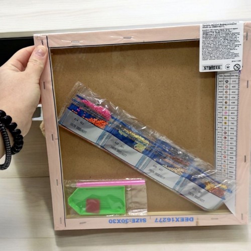 Алмазна мозаїка (не повна викладка) "Білий кінь" 30х30 см (Strateg)