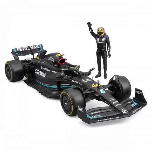 Автомодель з фігуркою - Mercedes-AMG F1 W14 E Performance (1:24) (Bburago)