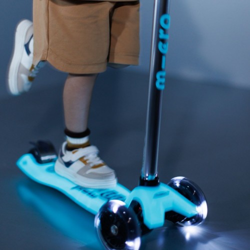 Самокат Micro серії Maxi Deluxe Glow LED – Синій кришталь (Micro)