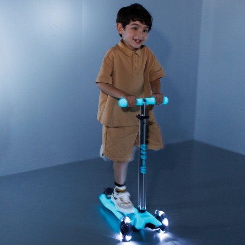 Самокат Micro серії Maxi Deluxe Glow LED – Синій кришталь (Micro)