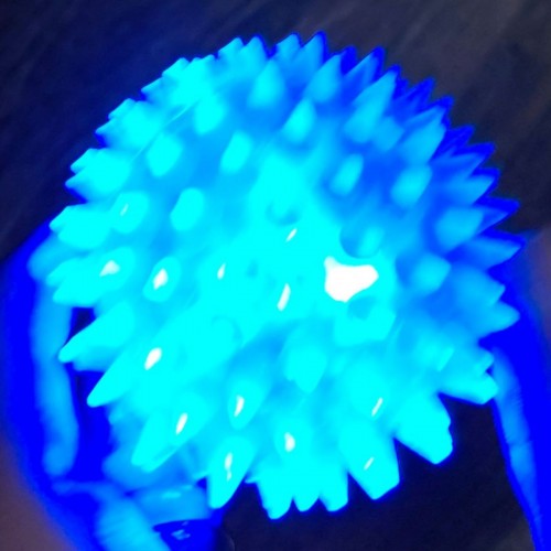 Мяч-ежик резиновый со светом (Фиолетовый) (MiC)