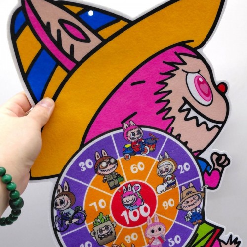 Дартс герой LABUBU, 2 шарика, 2 дротика, мишень, крючок, в пакете (MiC)