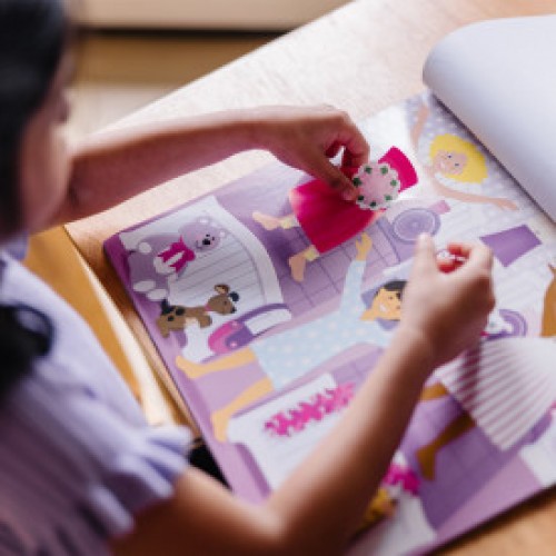 Melissa & Doug: Набор многоразовых наклеек «Одень куклу» (Melissa & Doug) Melissa & Doug: Набор многоразовых наклеек «Одень куклу» (Melissa & Doug)